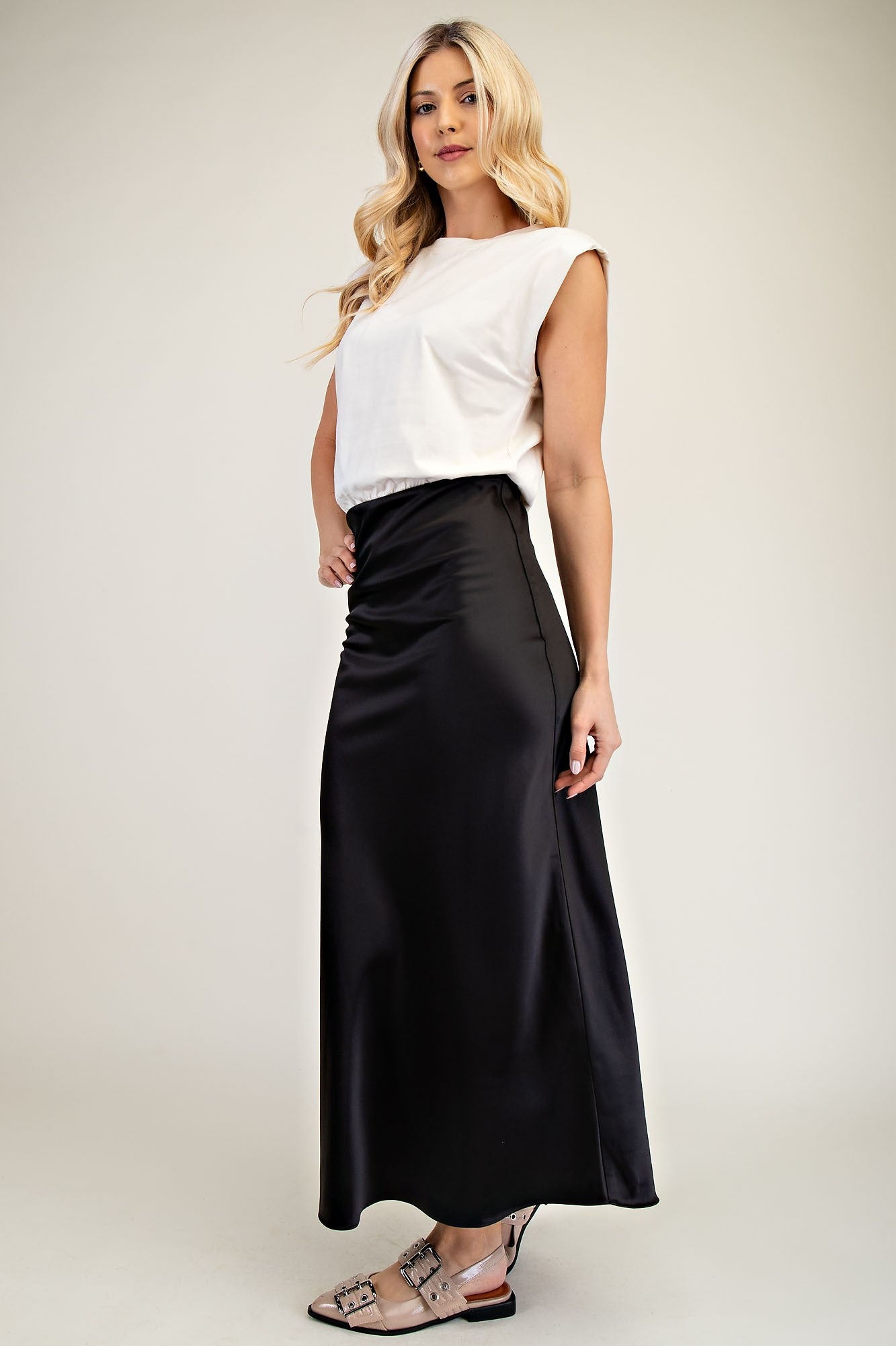 Contrasting Sleeveless Midi Dress
