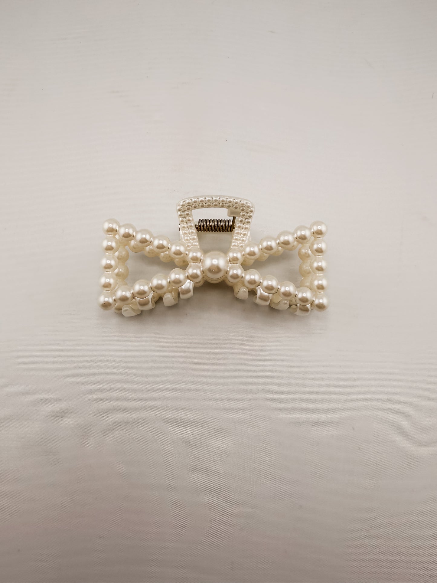 Pearl Hair Claw Clips