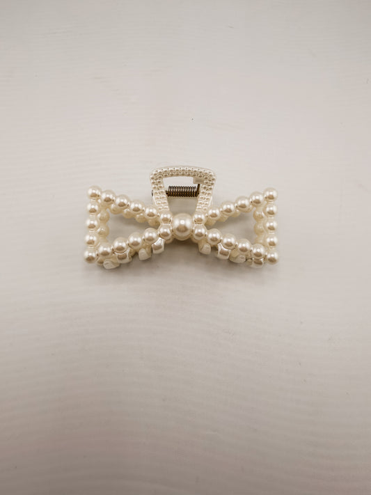 Pearl Hair Claw Clips