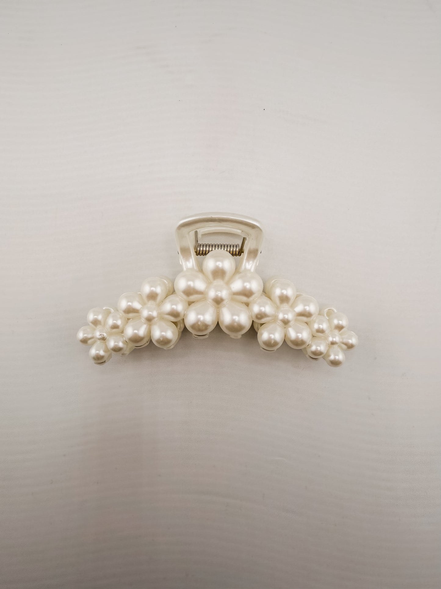 Pearl Hair Claw Clips