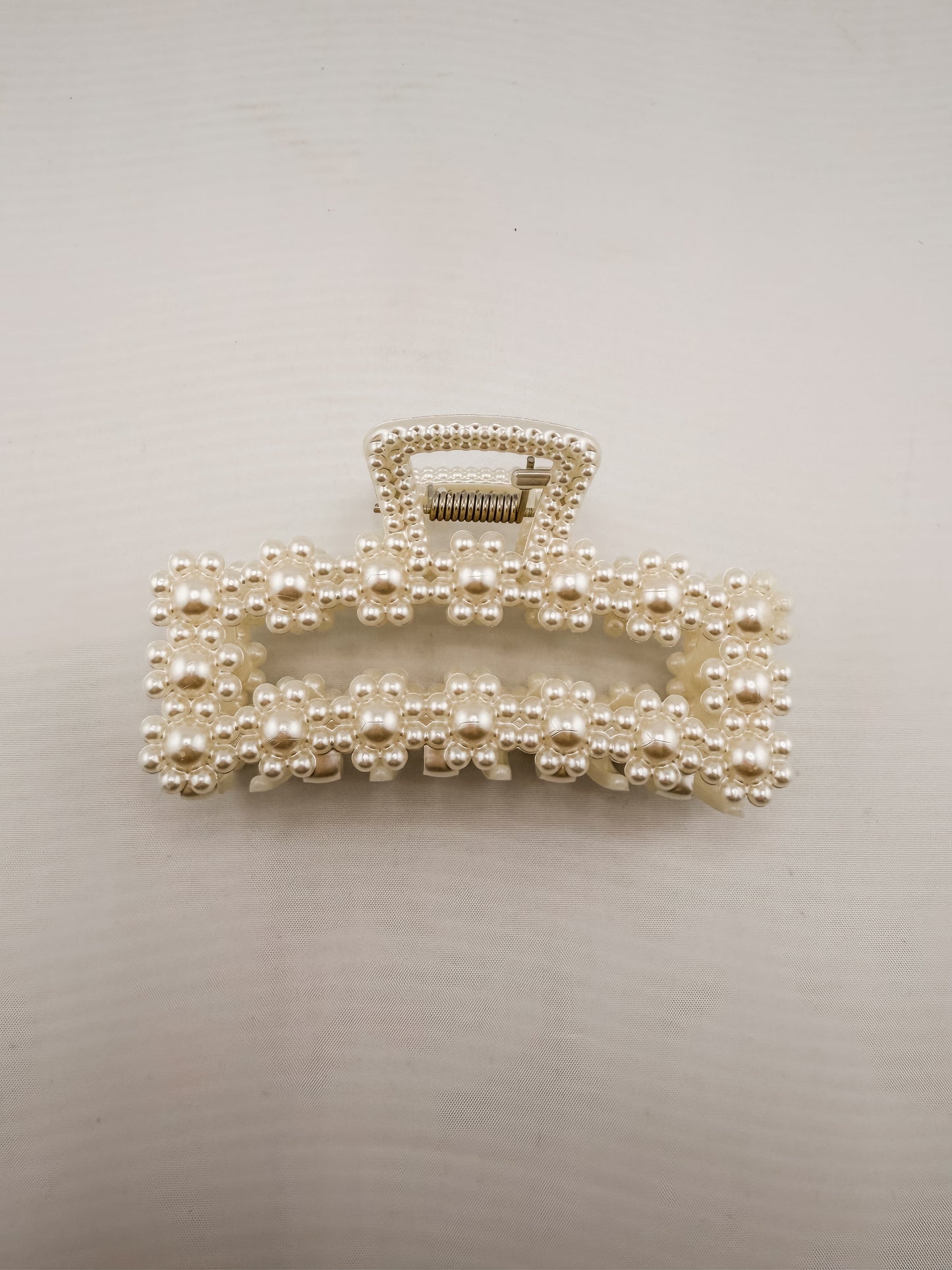 Pearl Hair Claw Clips