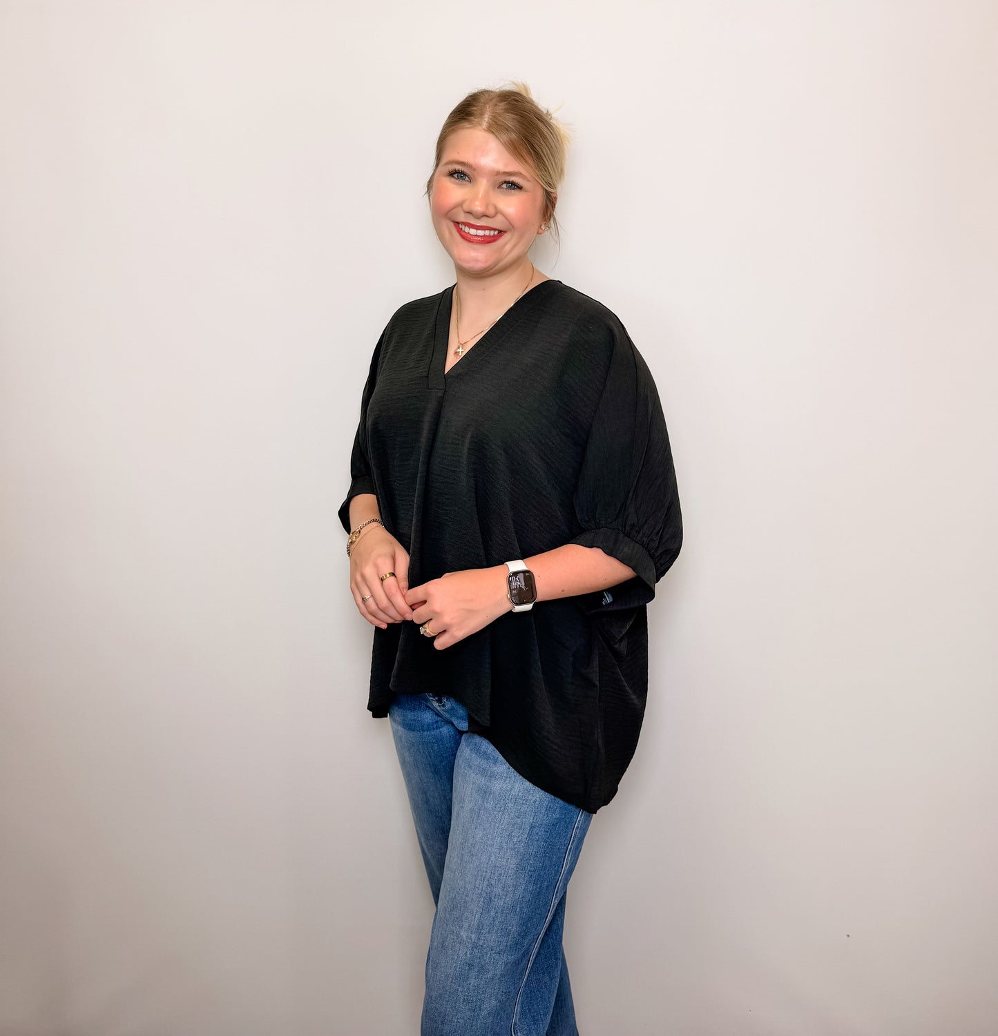 Woven Airflow V-Neck Puff Half Sleeve Top