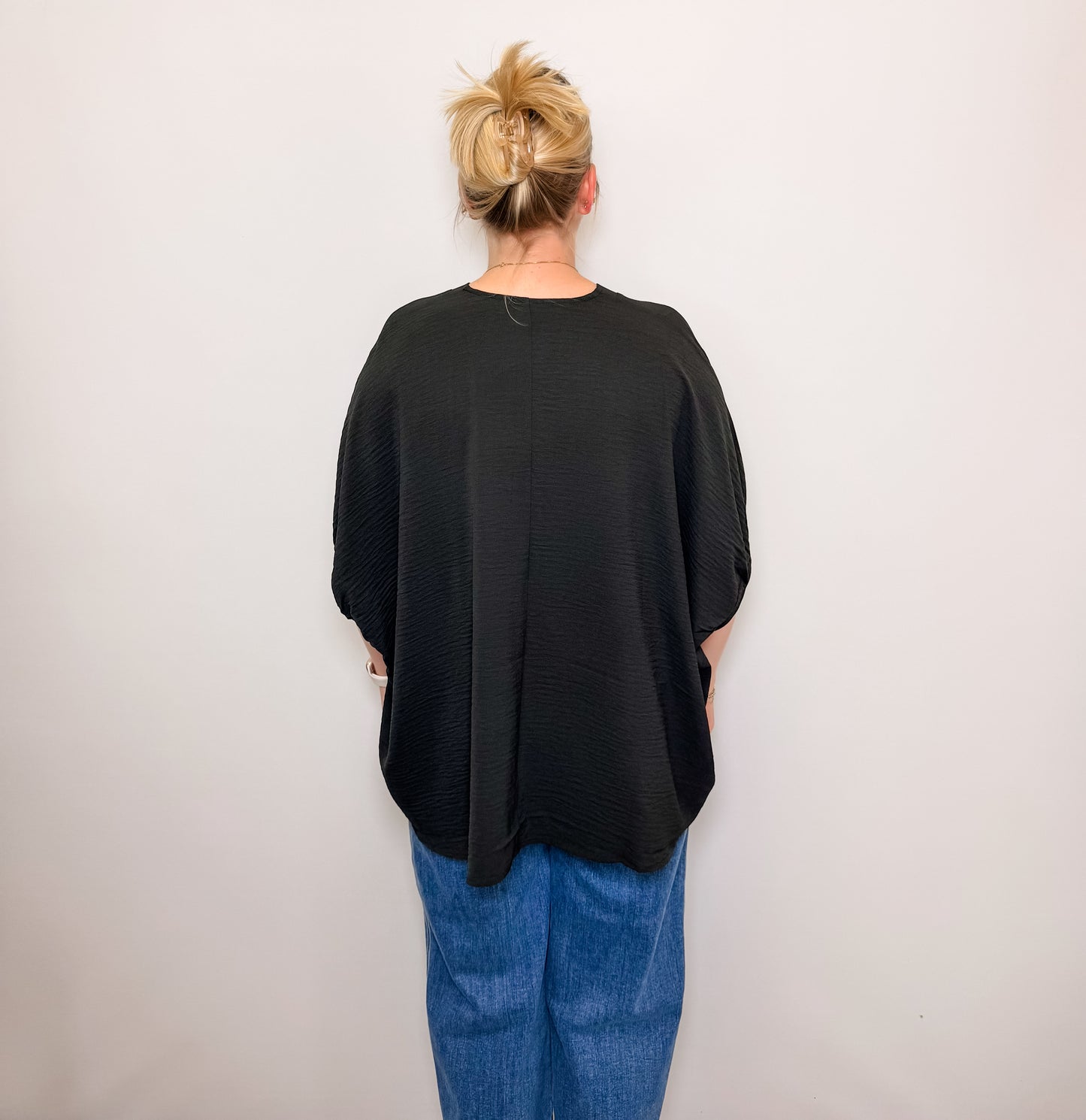 Woven Airflow V-Neck Puff Half Sleeve Top