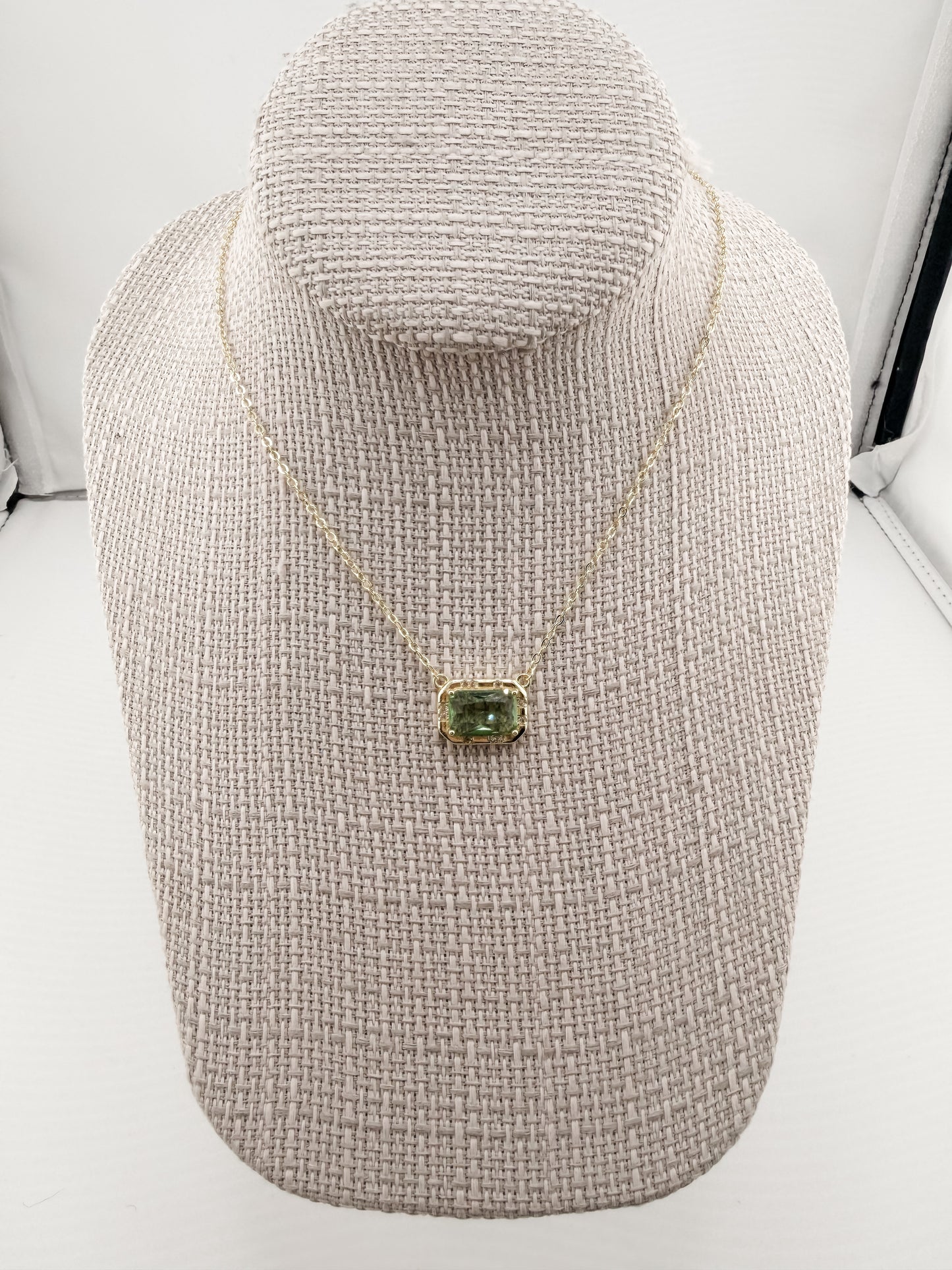 Pretty Gem Necklace