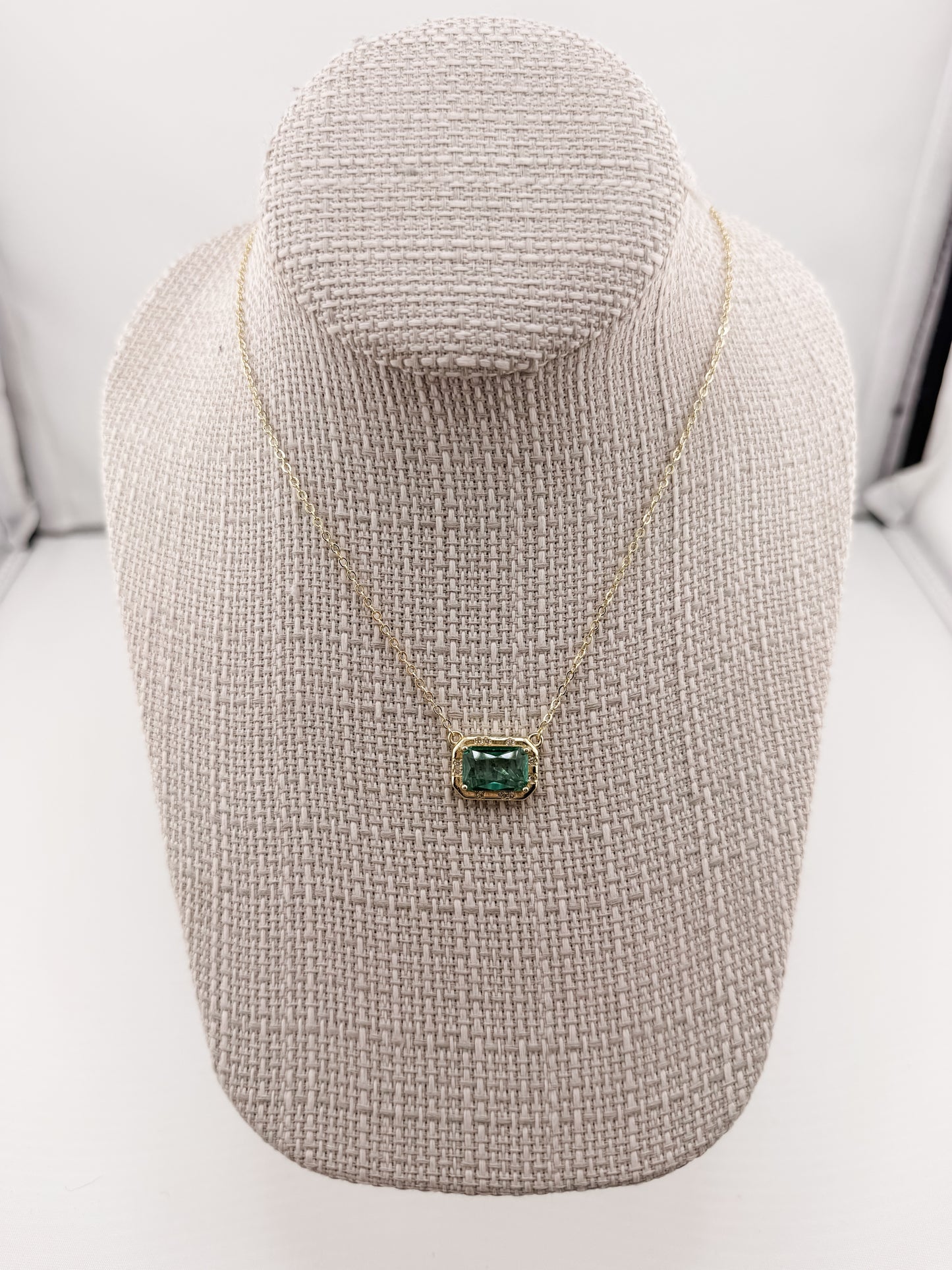 Pretty Gem Necklace