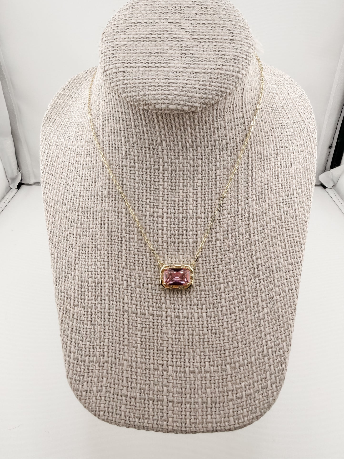Pretty Gem Necklace
