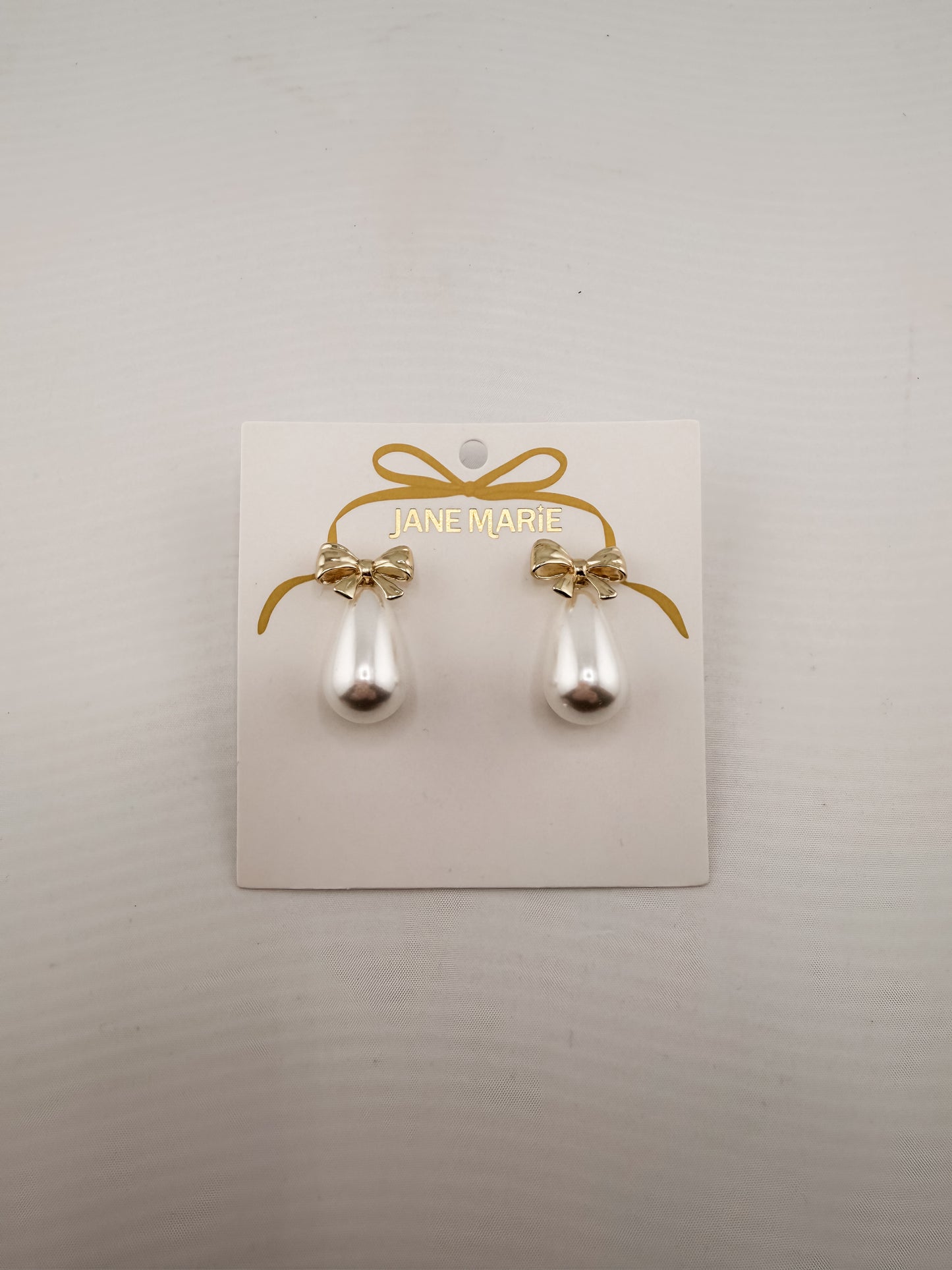 Gold Bow Earring with Pearl Teardrop
