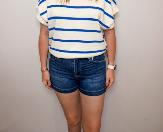 Risen - High Rise Side Slit Basic Shorts