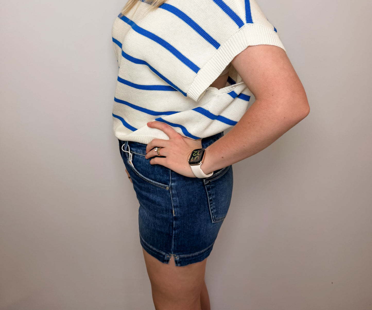Risen - High Rise Side Slit Basic Shorts