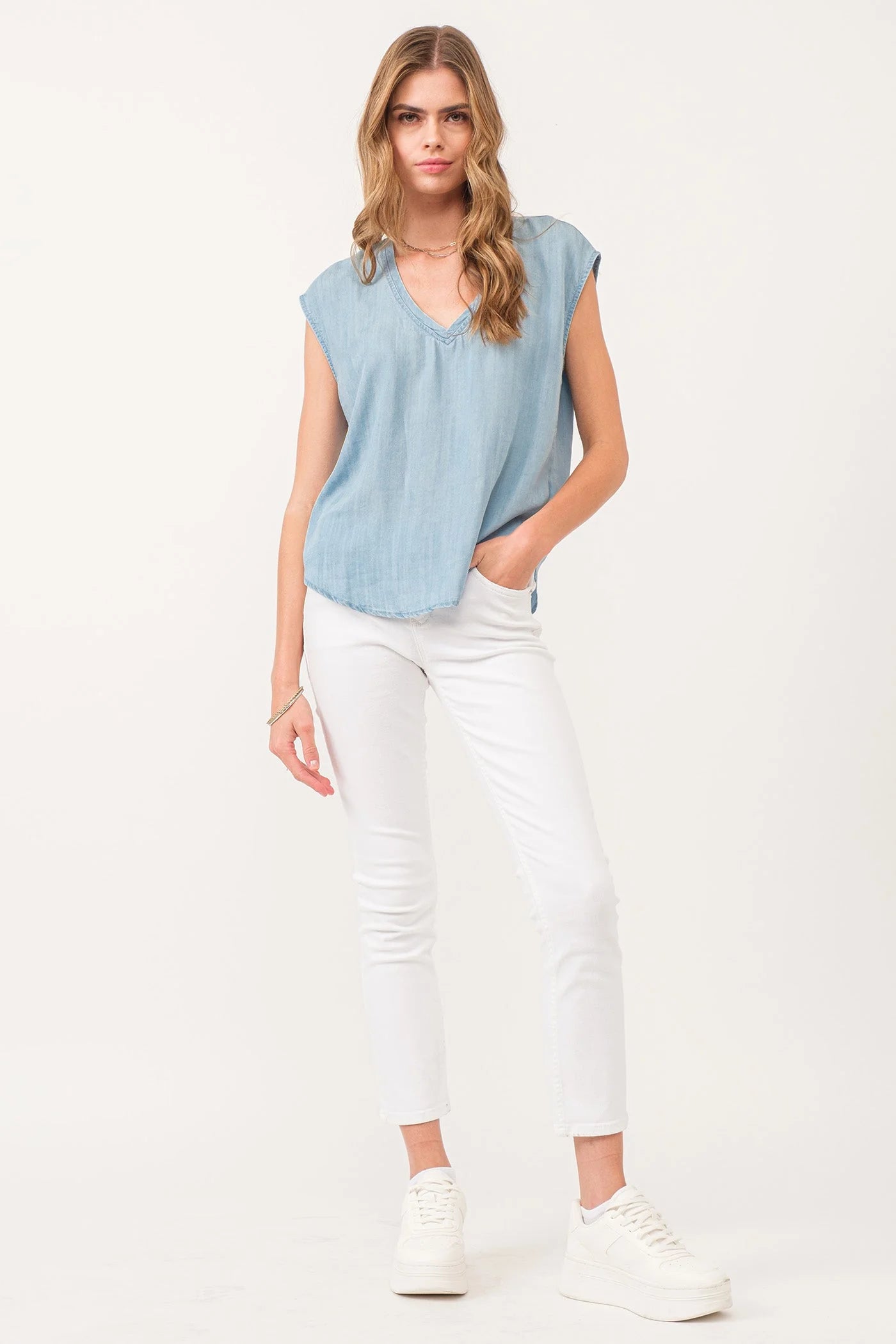 Yanis Sleeveless Top