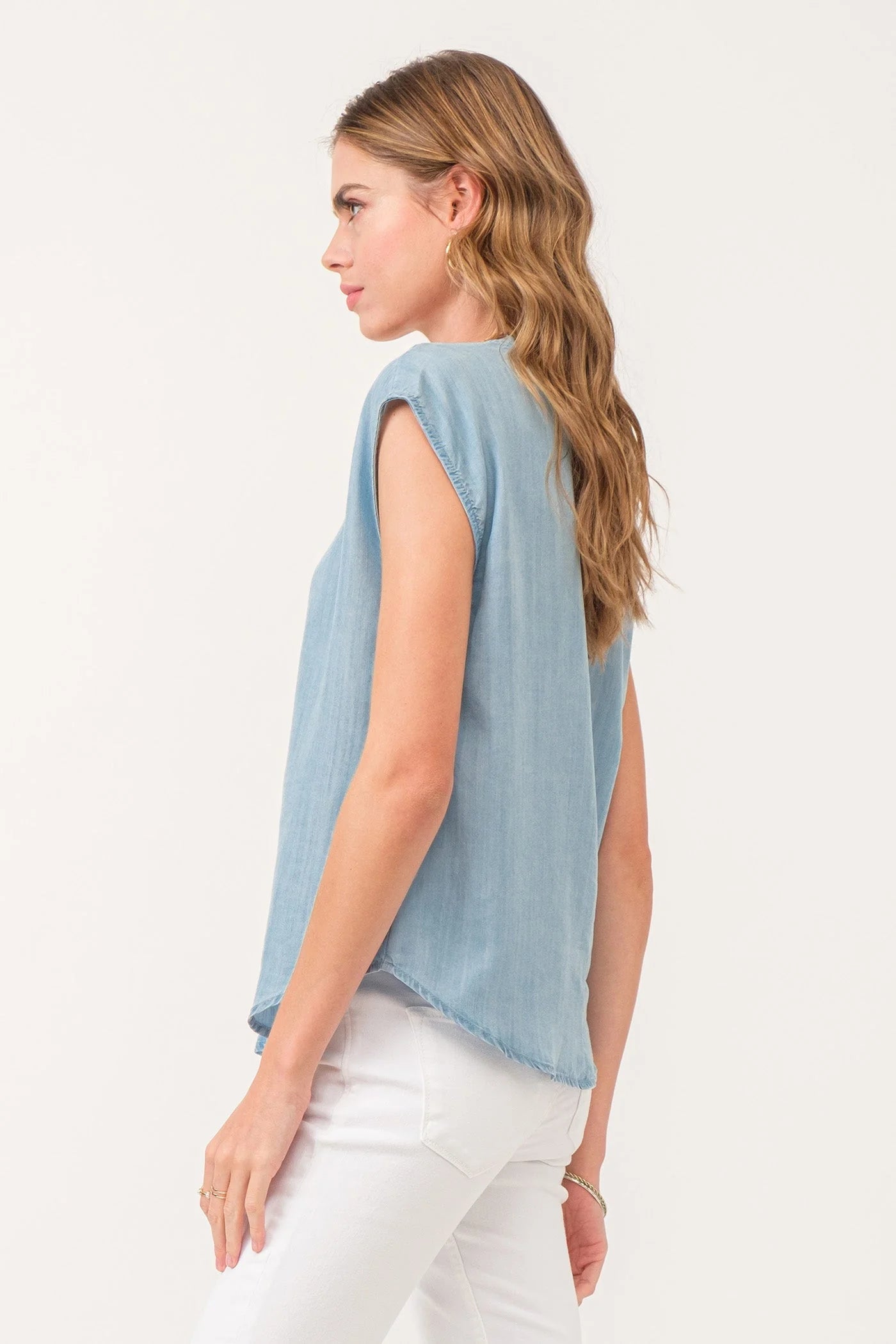 Yanis Sleeveless Top