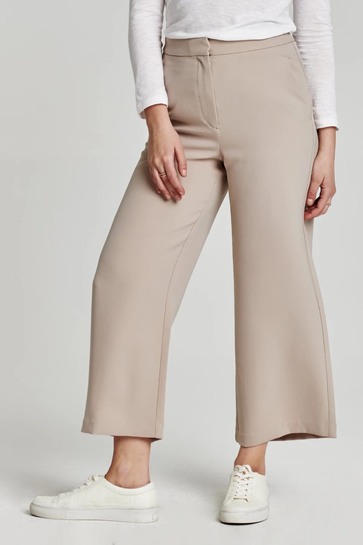 Denali High Rise Wide Leg Cropped Pants