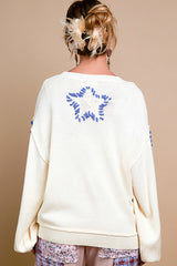 Round Neckline Knit With Star Lace Patch